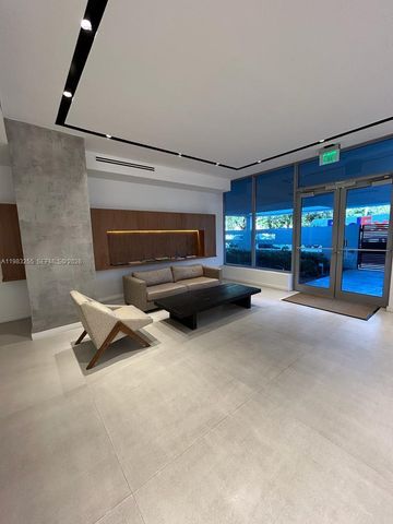 13800 Highland Dr 402, North Miami Beach, FL 33181