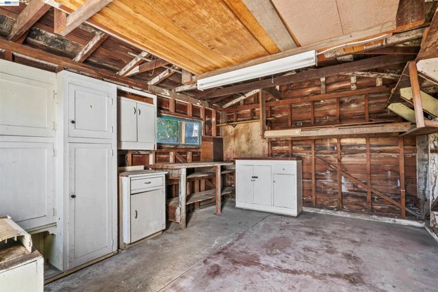 1573 Castro Street, San Leandro, CA 94577