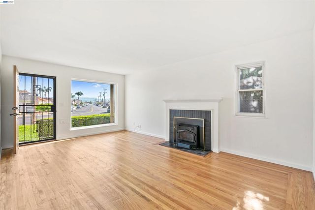 1573 Castro Street, San Leandro, CA 94577