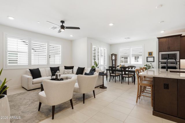 11300 N CASA DEGA Drive 1013, Surprise, AZ 85388