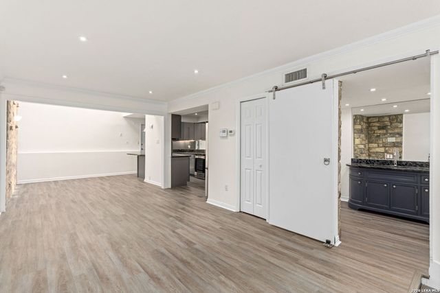 205 Chichester Pl Unit 16, San Antonio, TX 78209