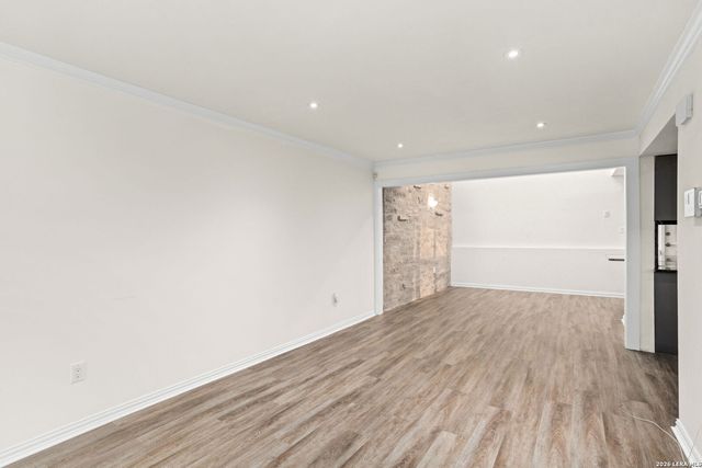 205 Chichester Pl Unit 16, San Antonio, TX 78209
