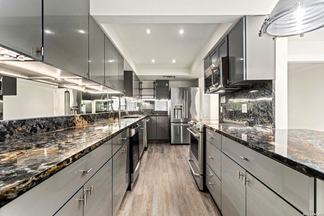 205 Chichester Pl Unit 16, San Antonio, TX 78209