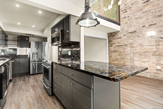 205 Chichester Pl Unit 16, San Antonio, TX 78209