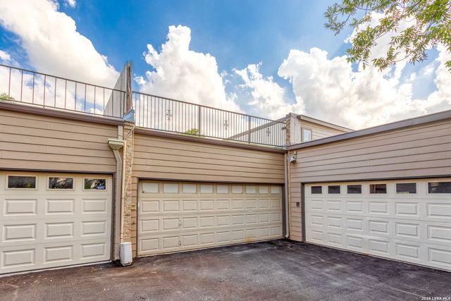 205 Chichester Pl Unit 16, San Antonio, TX 78209