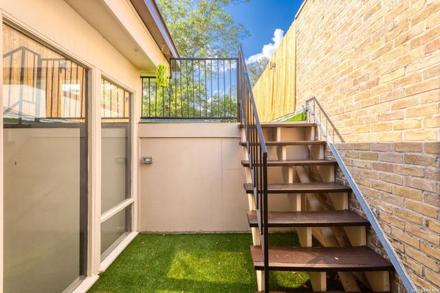 205 Chichester Pl Unit 16, San Antonio, TX 78209