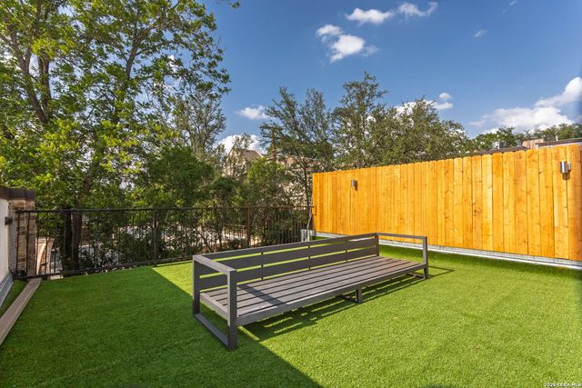 205 Chichester Pl Unit 16, San Antonio, TX 78209