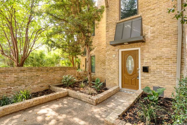 205 Chichester Pl Unit 16, San Antonio, TX 78209