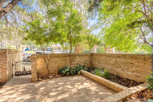 205 Chichester Pl Unit 16, San Antonio, TX 78209
