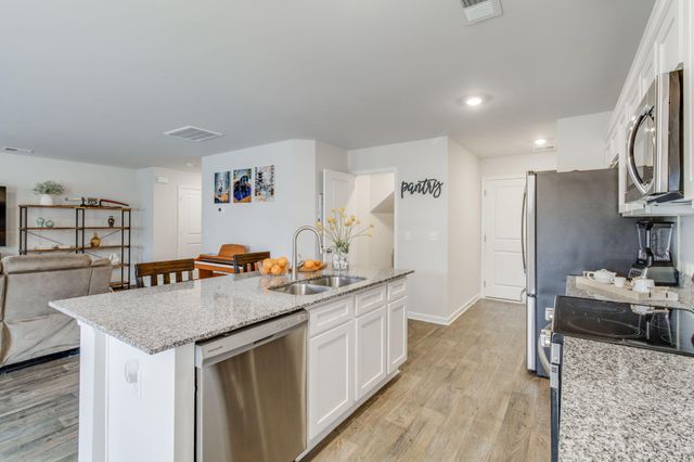 1898 Lacebark Drive, Sumter, SC 29153