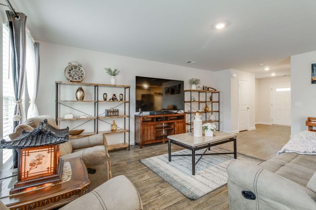 1898 Lacebark Drive, Sumter, SC 29153