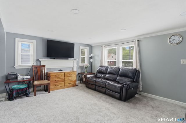64 McKinley Street, Manchester, CT 06040