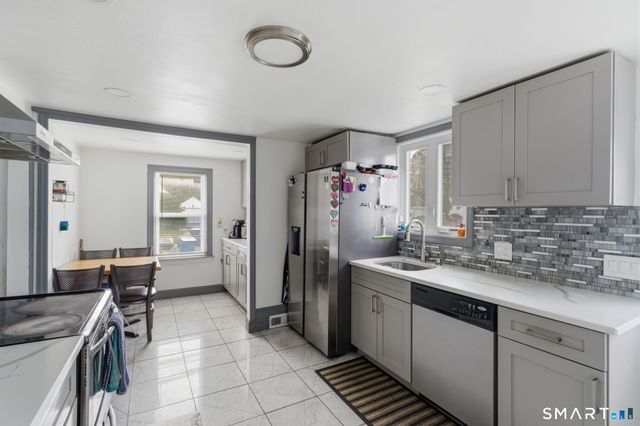 64 McKinley Street, Manchester, CT 06040
