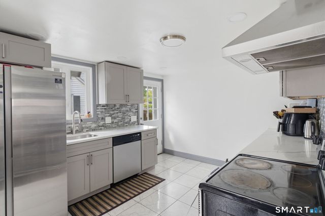 64 McKinley Street, Manchester, CT 06040