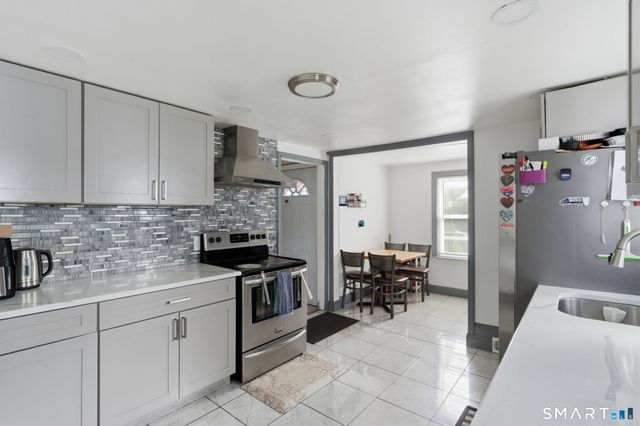 64 McKinley Street, Manchester, CT 06040