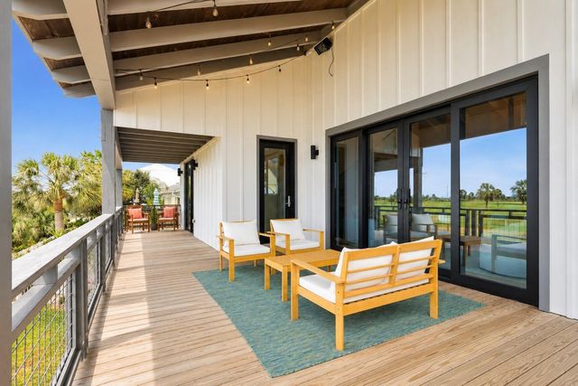 13957 Grambo Boulevard, Galveston, TX 77554