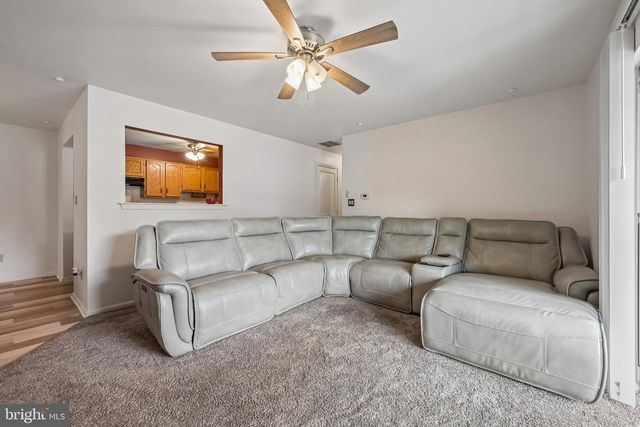 152 STEEPLECHASE CT, Deptford, NJ 08096