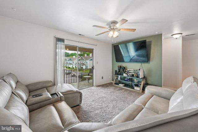 152 STEEPLECHASE CT, Deptford, NJ 08096