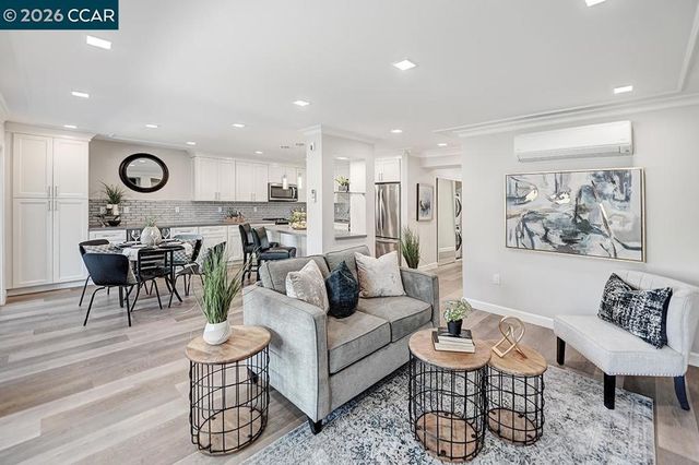 3410 TICE CREEK 4, Walnut Creek, CA 94595