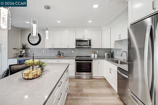 3410 TICE CREEK 4, Walnut Creek, CA 94595