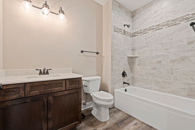 25911 W Ravine Woods Drive, Channahon, IL 60410