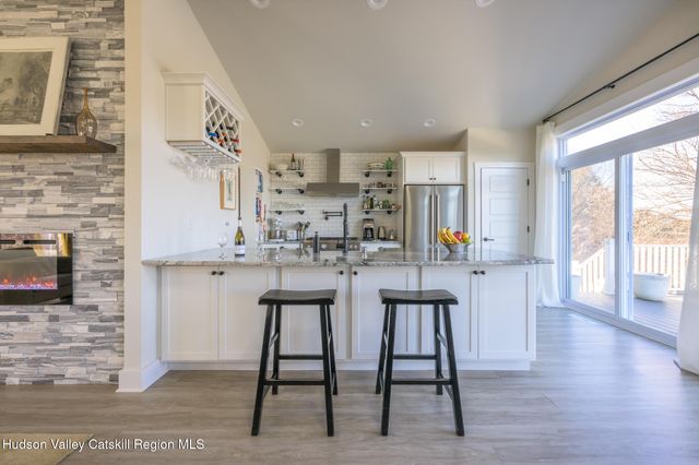 16 Lucas Lane, Claverack, NY 12534