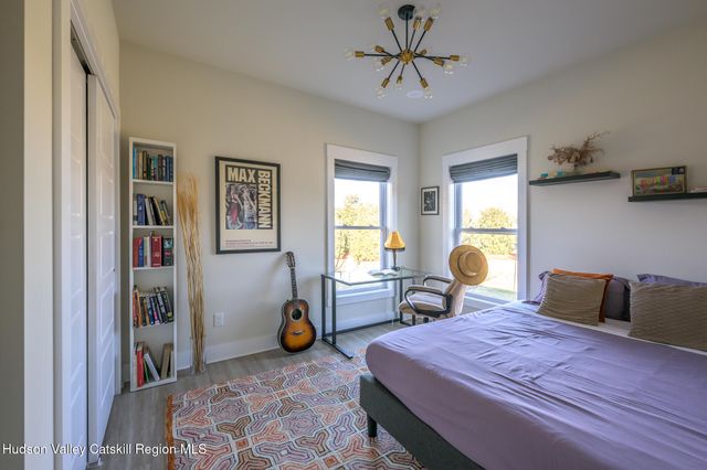 16 Lucas Lane, Claverack, NY 12534