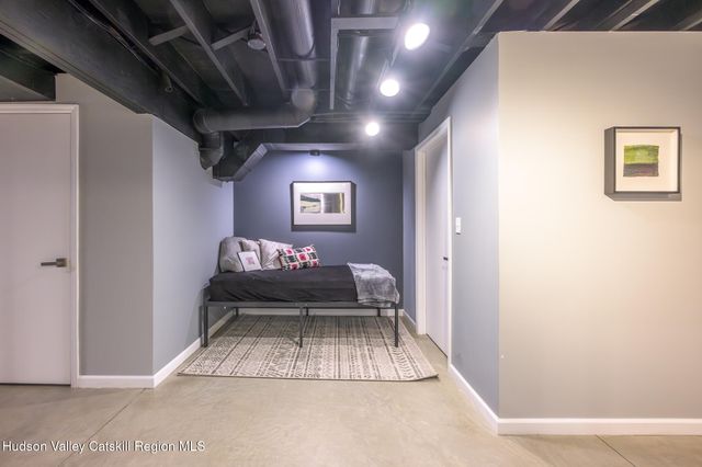 16 Lucas Lane, Claverack, NY 12534