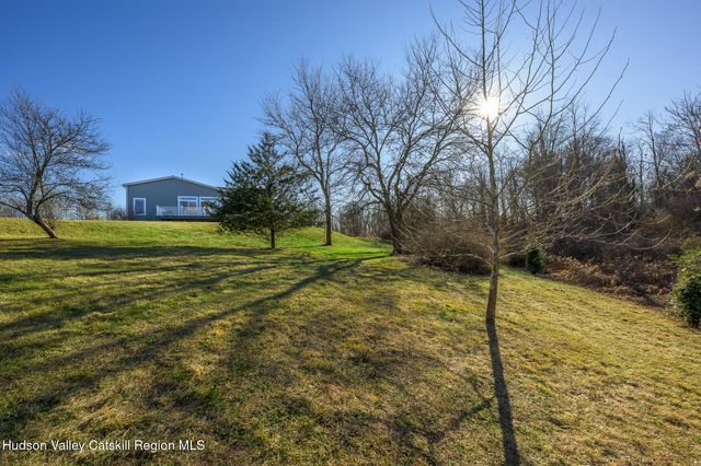 16 Lucas Lane, Claverack, NY 12534