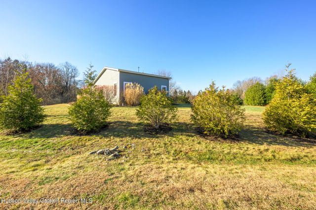 16 Lucas Lane, Claverack, NY 12534