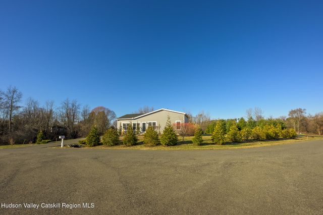 16 Lucas Lane, Claverack, NY 12534