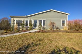 16 Lucas Lane, Claverack, NY 12534