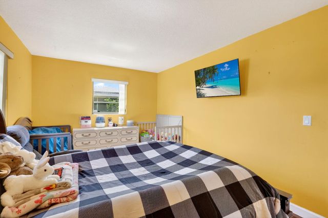 361 W 21st Street, Riviera Beach, FL 33404