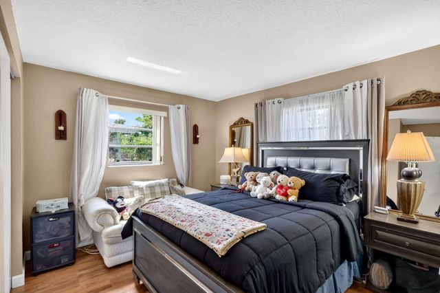 361 W 21st Street, Riviera Beach, FL 33404
