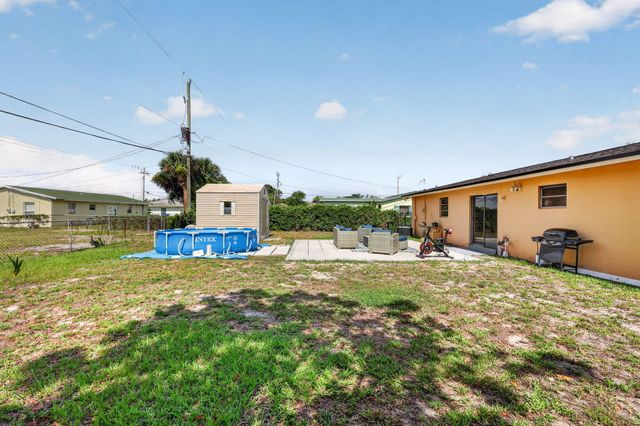 361 W 21st Street, Riviera Beach, FL 33404