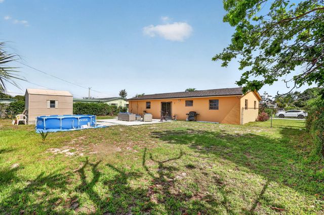 361 W 21st Street, Riviera Beach, FL 33404