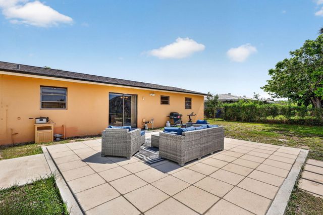 361 W 21st Street, Riviera Beach, FL 33404