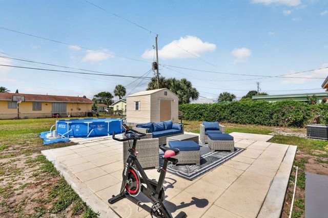 361 W 21st Street, Riviera Beach, FL 33404