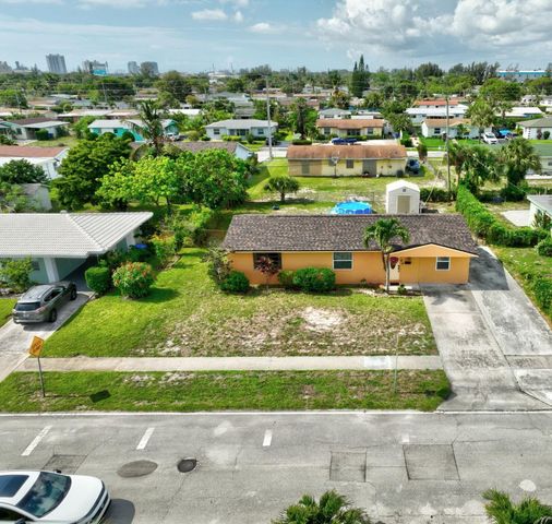 361 W 21st Street, Riviera Beach, FL 33404