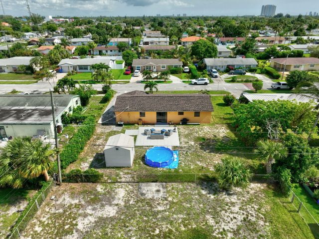 361 W 21st Street, Riviera Beach, FL 33404