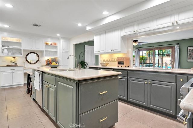 6941 Wheeler, La Verne, CA 91750