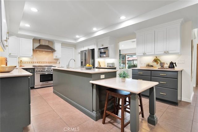 6941 Wheeler, La Verne, CA 91750