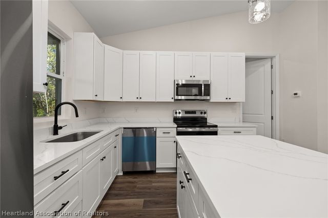 2327 N Monterey Road, Avon Park, FL 33825