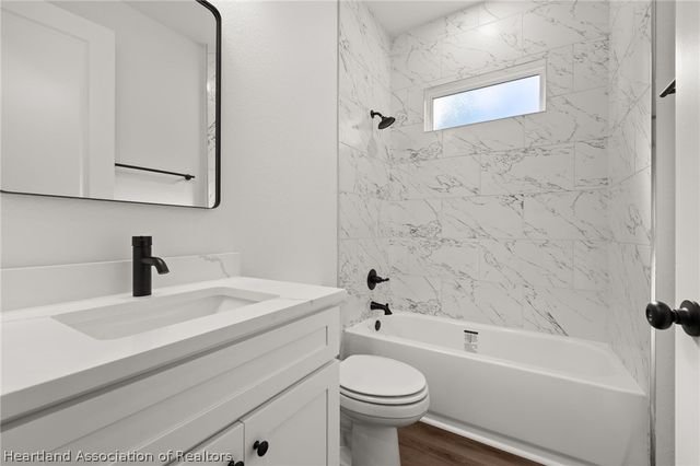 2327 N Monterey Road, Avon Park, FL 33825