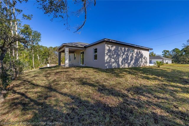 2327 N Monterey Road, Avon Park, FL 33825