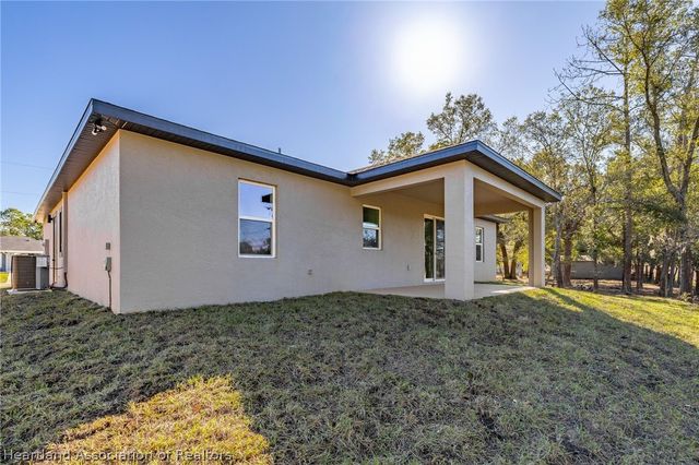 2327 N Monterey Road, Avon Park, FL 33825