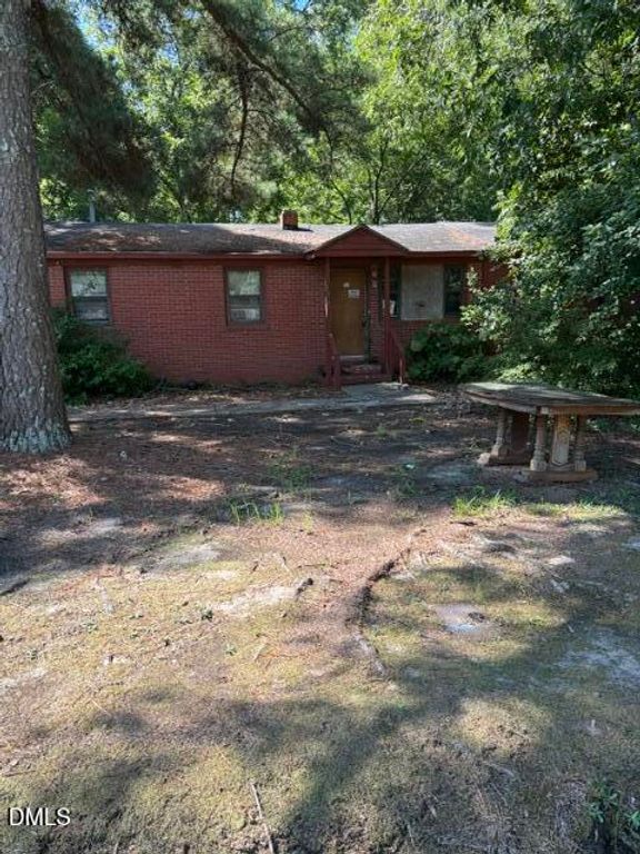 1013 Broadway Street, Smithfield, NC 27577