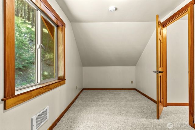 15 Howerton Road, Twisp, WA 98856