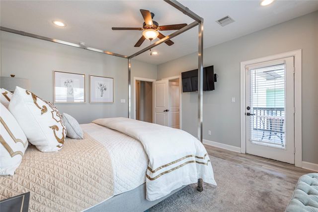425 Amanda Circle, Tiki Island, TX 77554