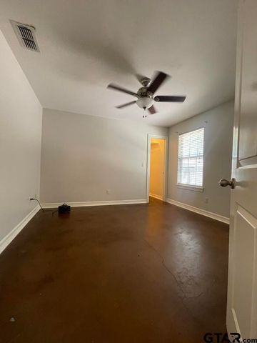 23211 FM 1995, Lindale, TX 75771